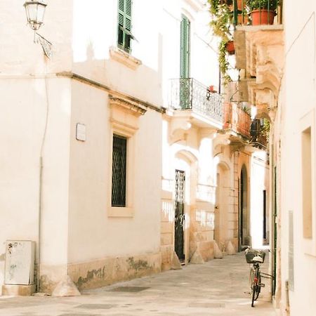 Sacre Bleu Apartments Lecce Bagian luar foto