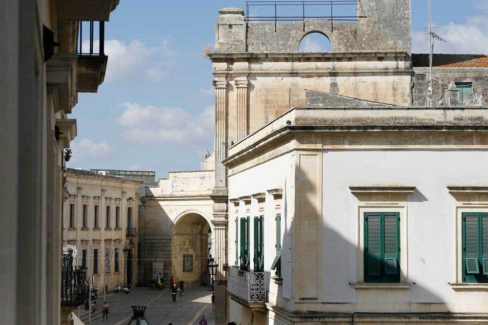 Sacre Bleu Apartments Lecce Bagian luar foto