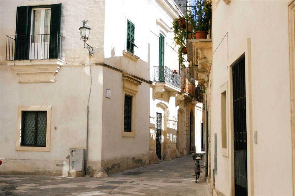 Sacre Bleu Apartments Lecce Bagian luar foto