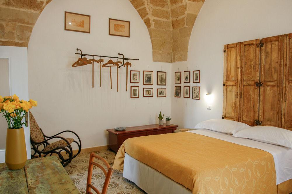 Sacre Bleu Apartments Lecce Bagian luar foto