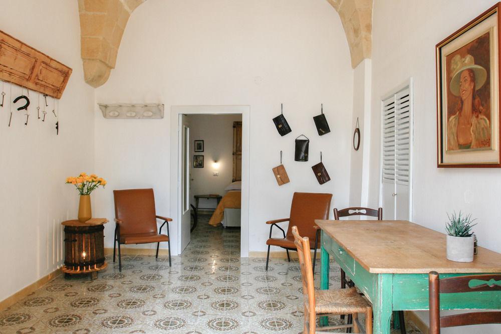 Sacre Bleu Apartments Lecce Bagian luar foto