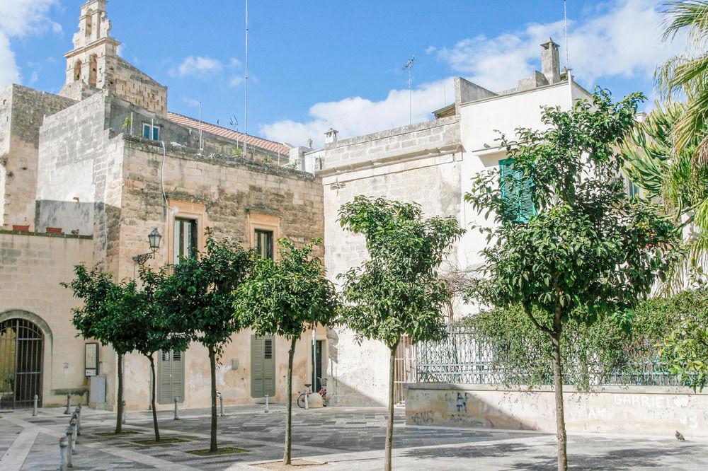 Sacre Bleu Apartments Lecce Bagian luar foto