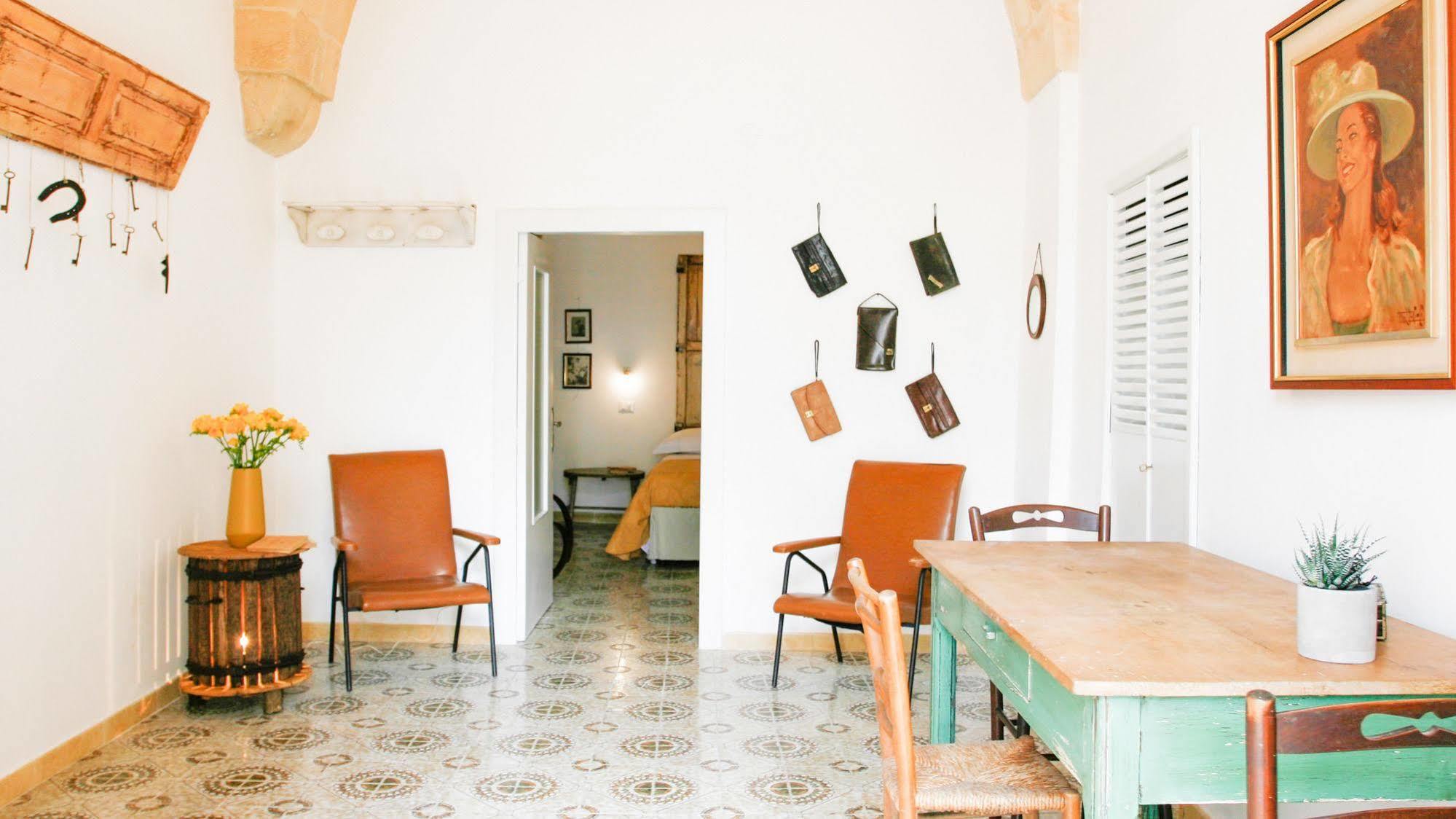 Sacre Bleu Apartments Lecce Bagian luar foto
