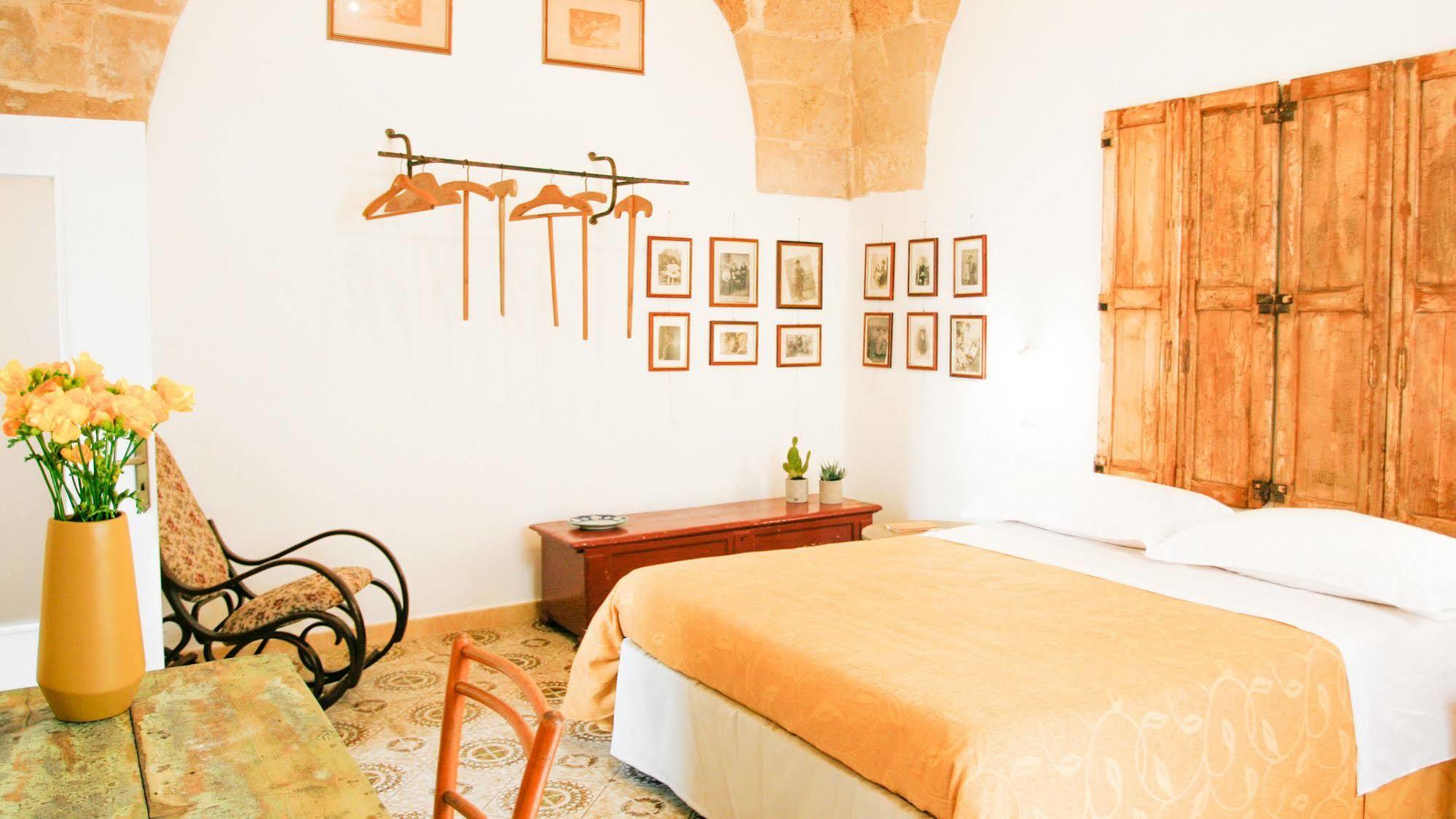 Sacre Bleu Apartments Lecce Bagian luar foto